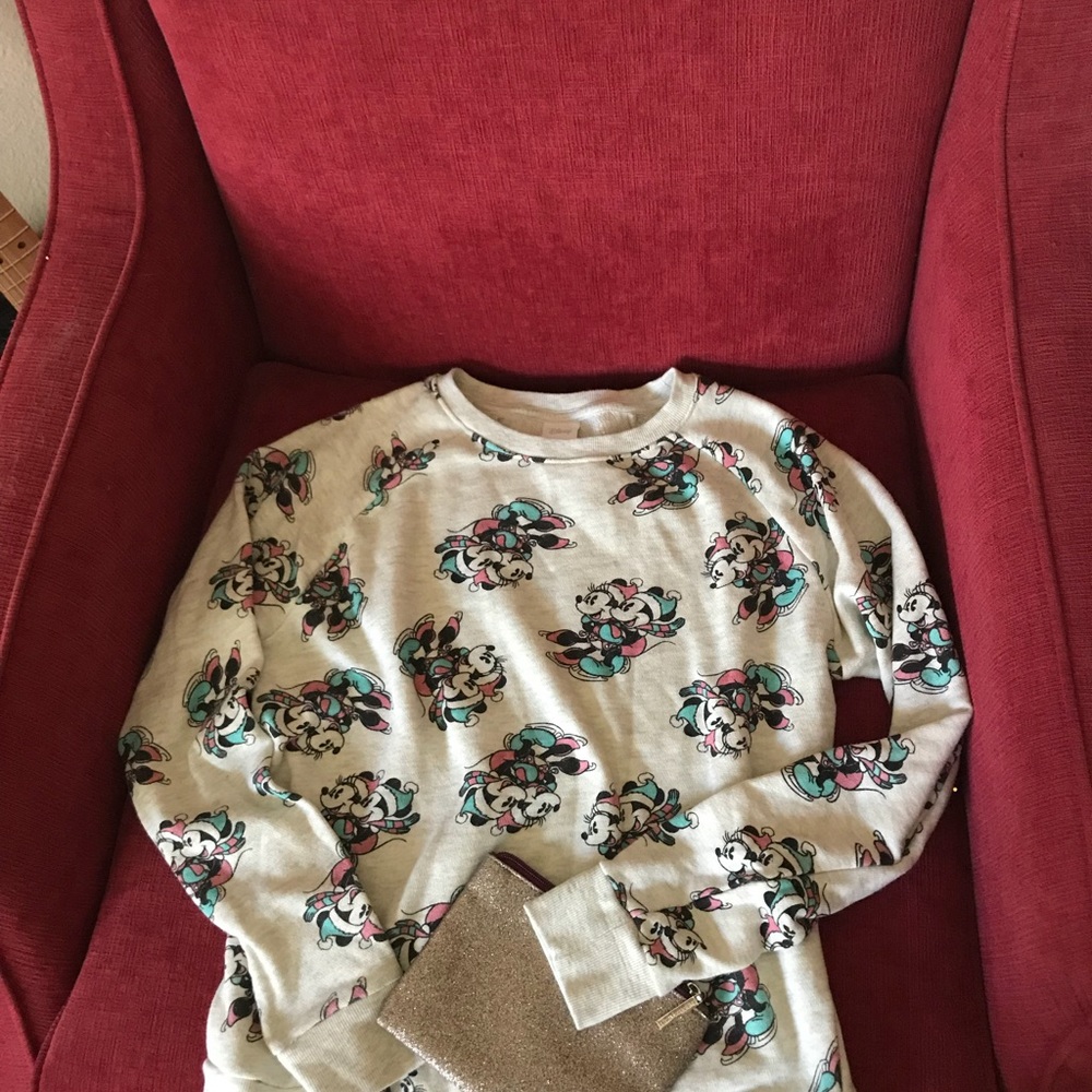 Juniors  Disney pullover Mickey Minnie xs